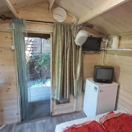 Luxusní stan Relax Bungalow Terrace, 2 Db Teraszos Fahaz