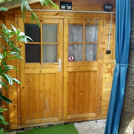 Luxusní stan Relax Bungalow Terrace, 2 Db Teraszos Fahaz
